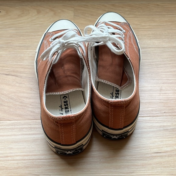 Converse Chuck 70 Low Top in burnt orange color, men’s size 9, women’s size 11 - Picture 4 of 4